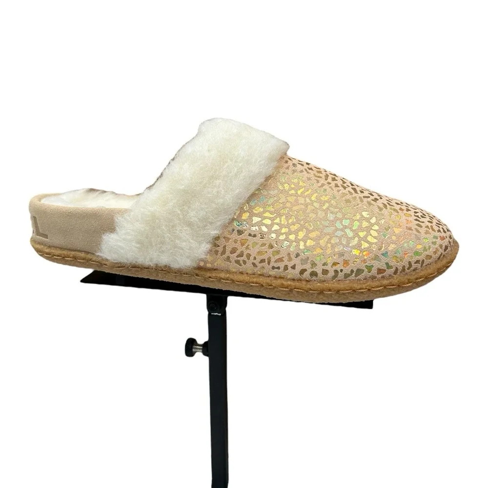 SOREL Nakiska Youth Girls Faux Fur Slippers Size 3 Tan- Gold Animal Print Warm‎